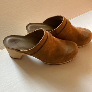 Crocs suede clogs